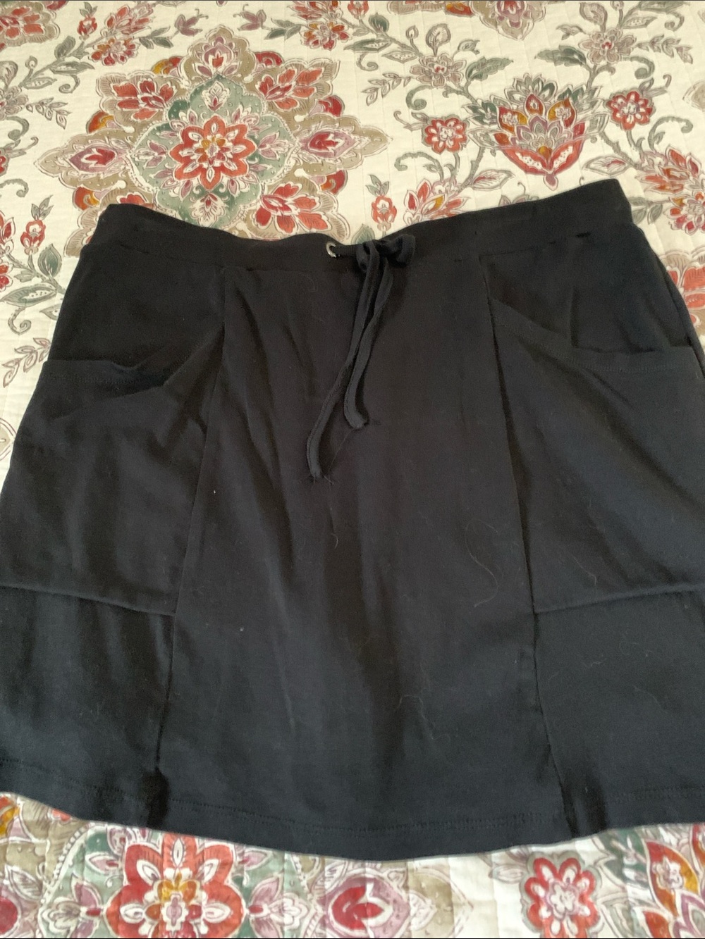 Jones New York Black Drawstring Pocket Skort